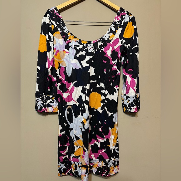DIANE VON FURSTENBERG 100% Silk Floral Dress - Picture 2 of 10